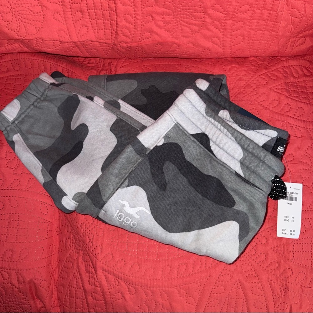 New With Tags Hollister Sweat Pants Size Small Mens Camo